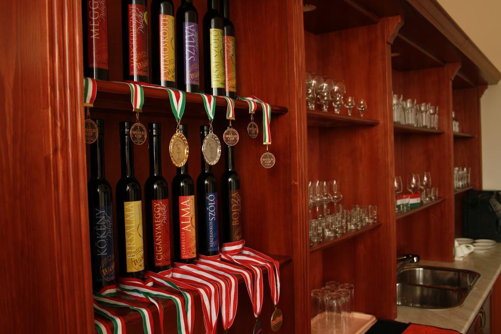 Tuzseri Palinka Tanya エクステリア 写真